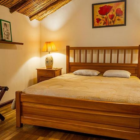 Casa De Las Rosas Куенка Екстер'єр фото